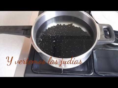 Receta de alubias negras con arroz y sepia