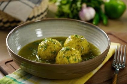 Receta de albóndigas de pollo en salsa verde