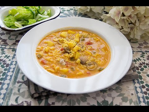 Receta de arroz caldoso con almejas y cebolla