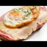 Receta de tostas de jamón y queso al horno