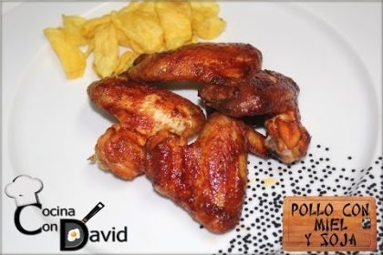 Receta de alitas de pollo fritas con miel y soja