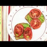 Receta de tostadas de aguacate y tomate