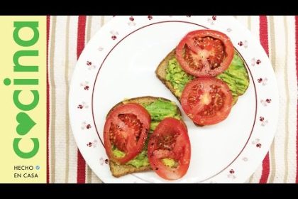 Receta de tostadas de aguacate y tomate