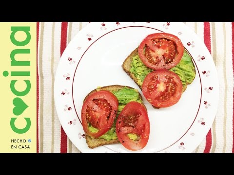 Receta de tostadas de aguacate y tomate