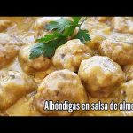 Receta de albóndigas en salsa de almendras