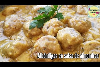 Receta de albóndigas en salsa de almendras