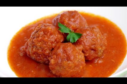 Receta de albóndigas en salsa de tomate